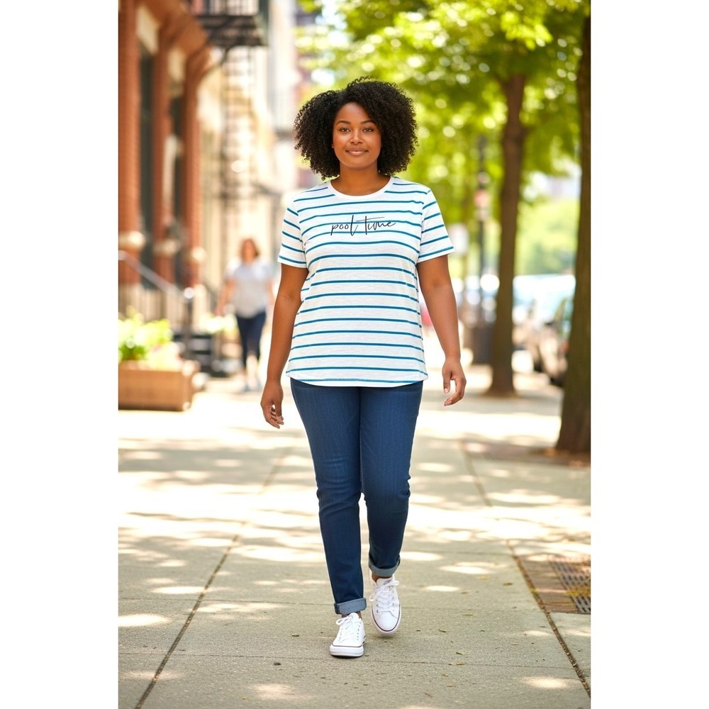 (F-157) NEW D&Co Petite Time Stripe Tee Top Blue White Short Sleeve Size M